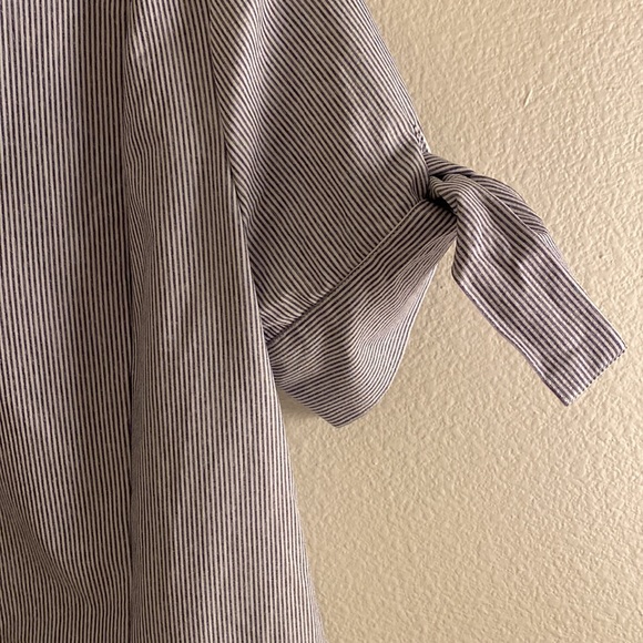 Tahari dress shirt - Picture 3 of 6